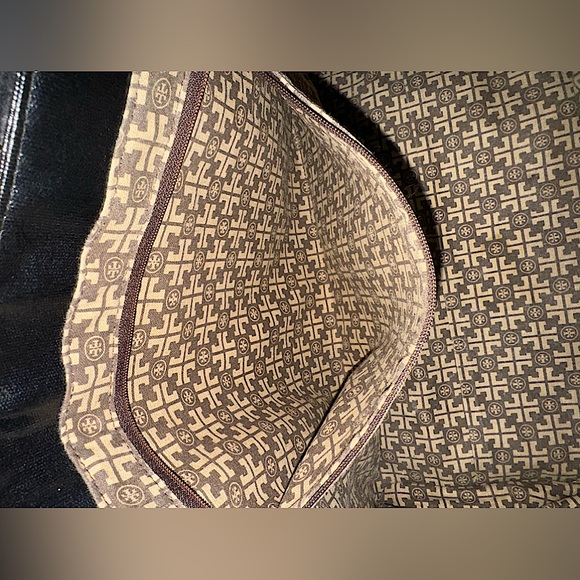 Tory Burch Black Patent Leather Large Hand Bag Shoulder Tote - Picture 12 of 15